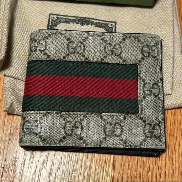 Gucci GG Supreme Logo Stripe Leather Bifold Wallet 🔥 - Picture 2 of 8